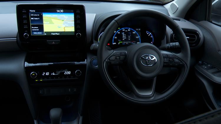 TOYOTA YARIS CROSS ESTATE 1.5 Hybrid Excel 5dr CVT [Pan Roof/JBL]